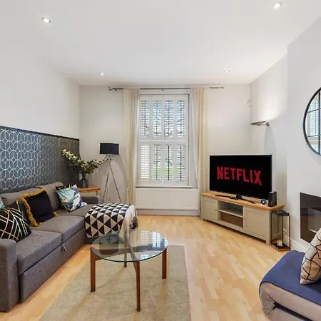 Pristine Stylish Townhouse On The Stray - Sleeps 8 Villa Harrogate Exterior photo